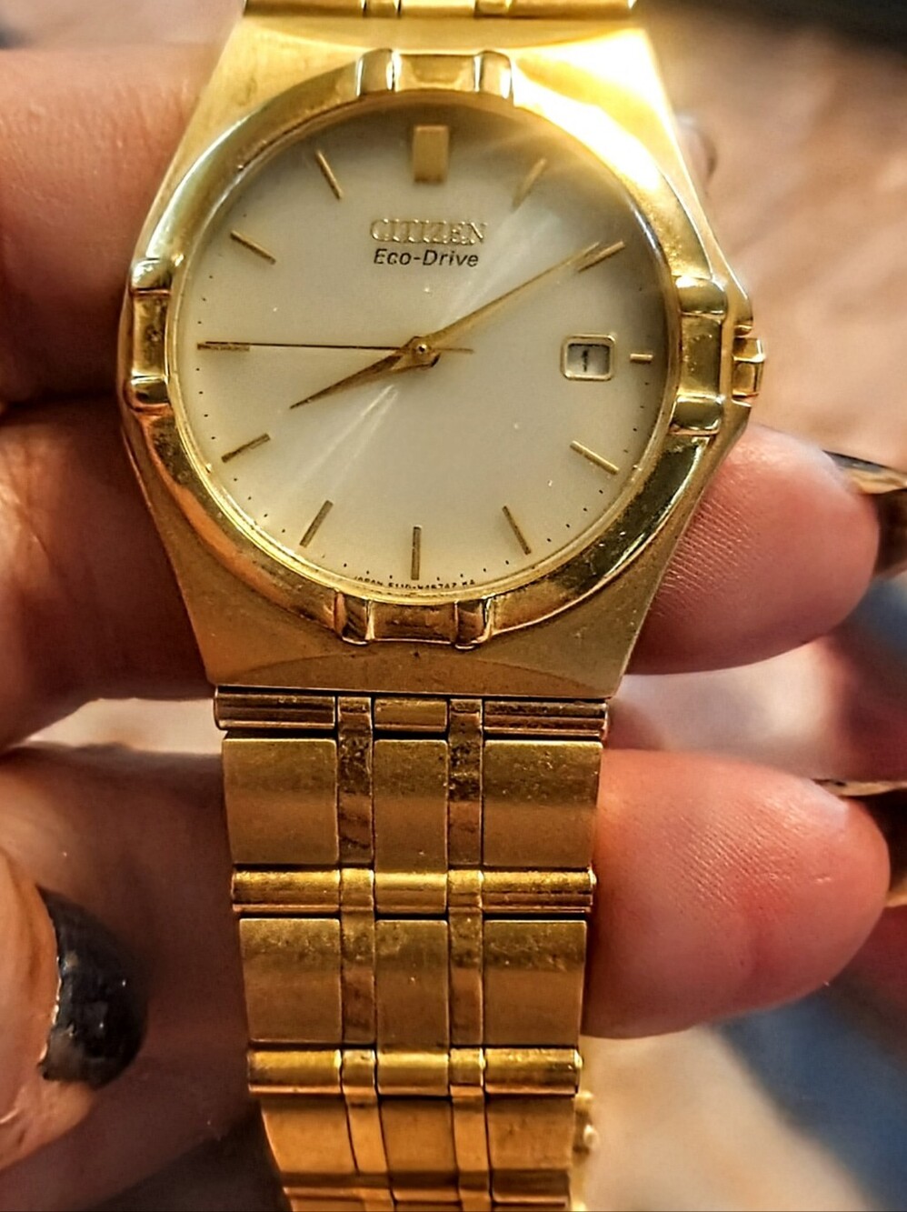 Citizen Gold-Tone Men’s Dress Watch with White Dial. Can Be Unisex